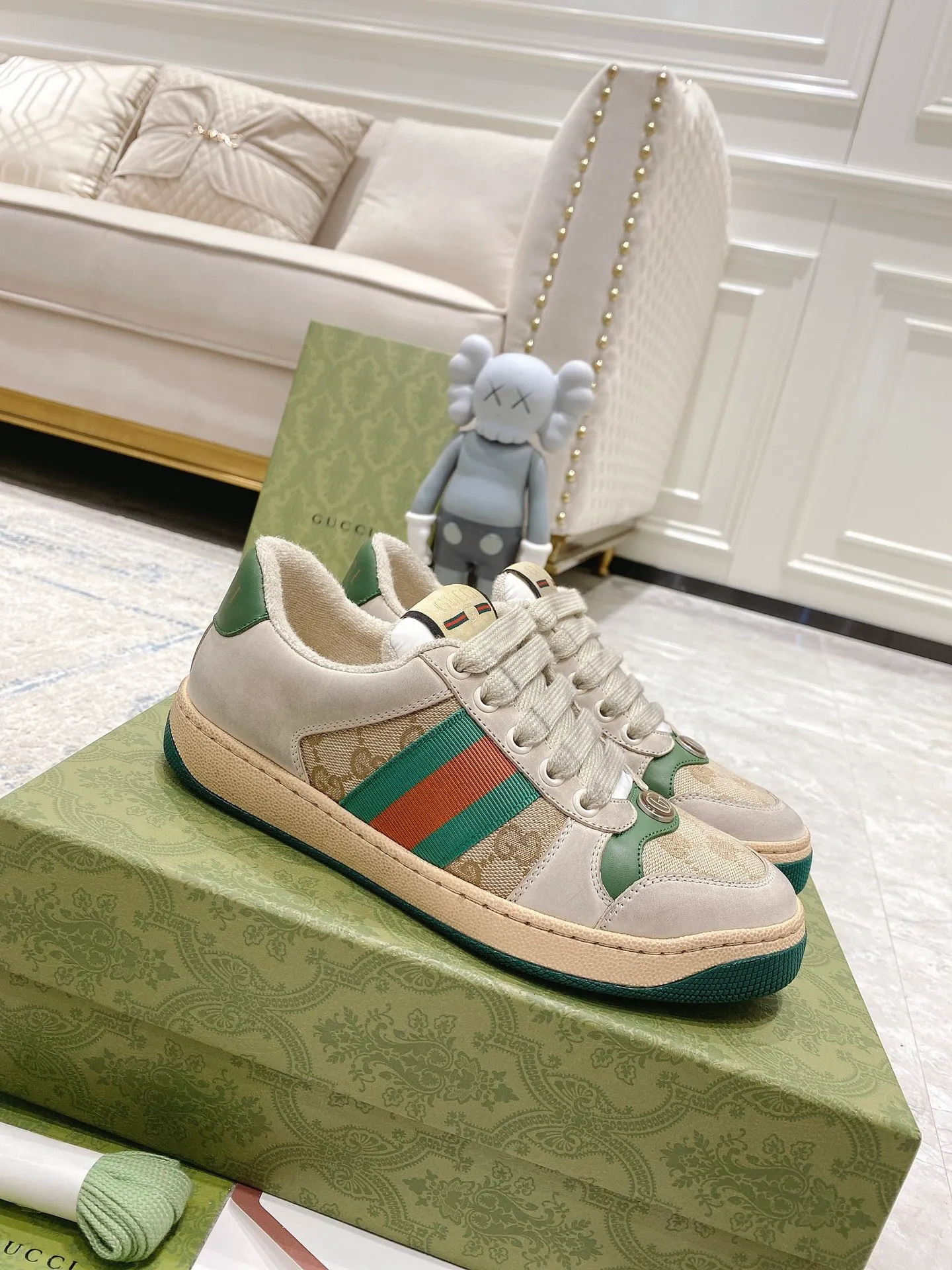 Gucci - Newly upgraded Gucci dirty shoes for couples 👫 2022 early spring new style... GG series distressed casual dirty shoes for the catwalk ⚠️⚠️ Original development and purchase level version... Metal double G crystal cylindrical logo... Gucci original pattern webbing... Exclusive color rubbed cowhide fabric, original terry cloth is delicate, soft and more comfortable and breathable, privately stamped two-color original TPU outsole (lower layer is wider, upper layer is narrower) Ready stock, matching packaging... 35-40/39-44 regular size 💰Female style 290 💰Male style 290